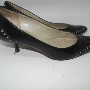 Ann Taylor Loft - Black and White Low heel pumps.